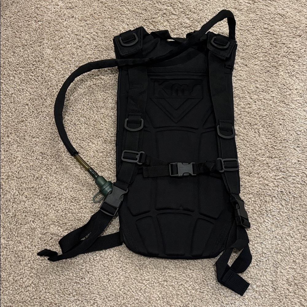 KMS Hydration Backpack - Picture 2 of 7